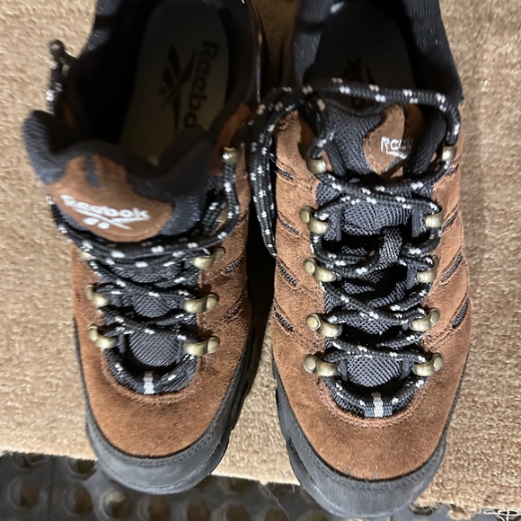 Reebok Low Cut, Ladies size 8.5 - Picture 5 of 6